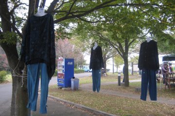Mashiko Festival: clothes for sale