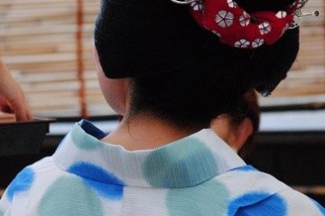 <p>Special hair style of Maiko around the time of Gion Festival</p>
