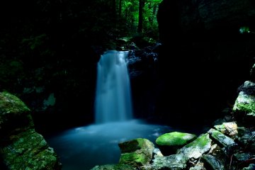 <p>Air terjun Hudo-daki</p>