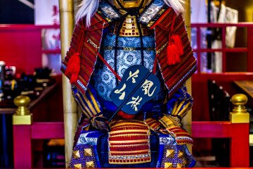 <p>The various items you can see inside the restaurant are very beautiful and interesting. You really feel as if you are eating in a classy museum.</p>