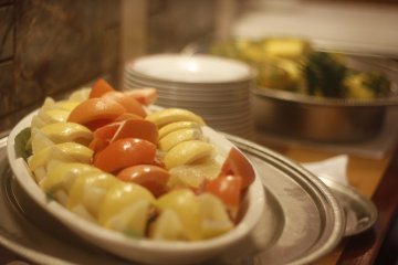 <p>A small selection of fruit is available.</p>