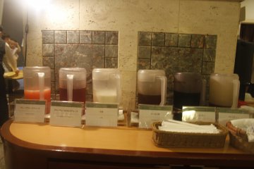 <p>Various drinks, tea and coffee is available.</p>