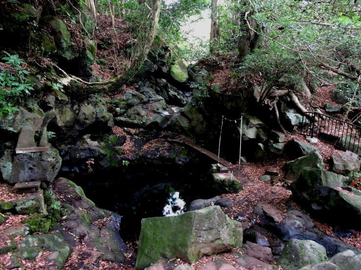 <p>Obinmizu Pool has pure drinking quality water</p>