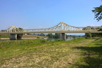 <p>The bridge to the center of Kitakami City</p>