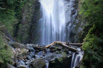Soyez sûr d'avoir un bon aperçu de cette cascade en trois niveaux