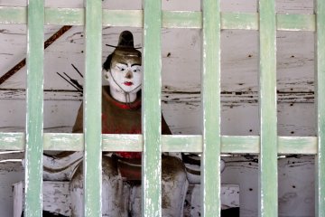 <p>A samurai archer guards the gate</p>