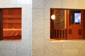 <p>Sauna di hotel ini</p>