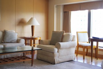 <p>Jenis kamar suite di hotel ini</p>