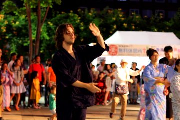 Salah satu orang yang ikut festival