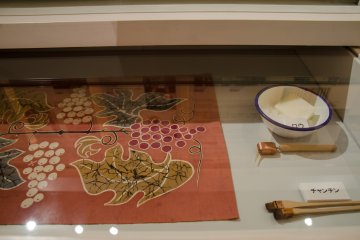 <p>Canting yang digunakan untuk batik di Jepang sedikit berbeda dengan yang dimiliki Indonesia</p>