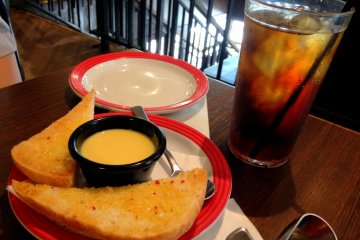 <p>They serve different kinds of drinks with an option for a refillable glass of iced tea.</p>
