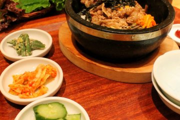 한 세트는 배를 충족시키기 느끼기에 충분하다