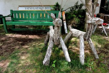 <p>Rustic wooden deer</p>