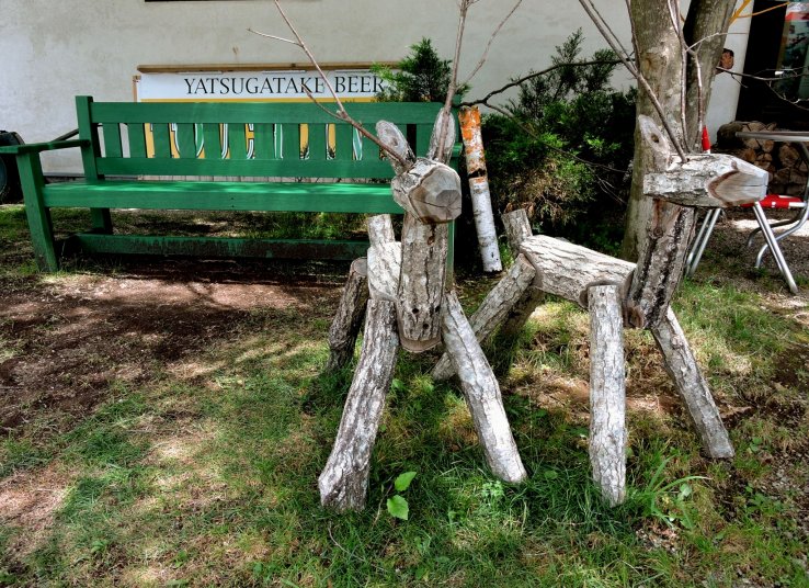 <p>Rustic wooden deer</p>