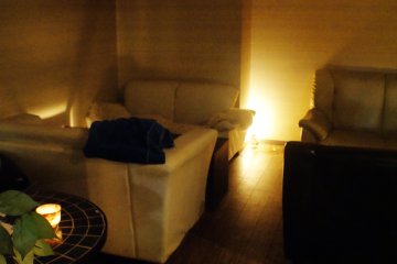 <p>Un int&eacute;rieur cosy tr&egrave;s agr&eacute;able &nbsp;</p>