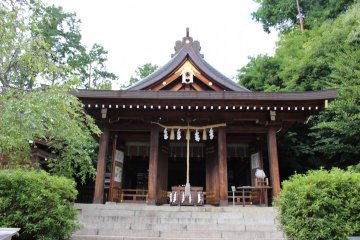 <p>The main hall of Asuka Niimasu Shrine</p>