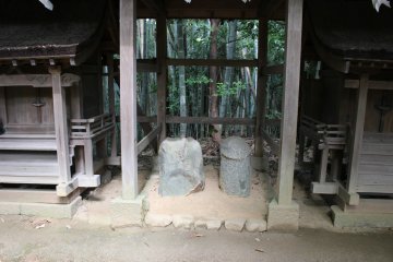 <p>And a pair large enough to have their own devoted monument</p>