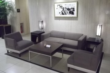 <p>Lounge kecil di lobi</p>