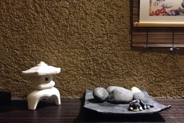 Quaint and tasteful decorations at this Tamatsukuri eatery, close to Osaka International Church