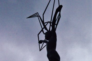 <p>"L'enfant Bombe A", inspir&eacute;e par la jeune Sadako Sasaki</p>