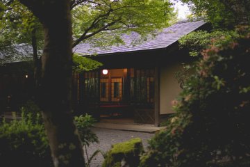 <p>Main tea room, waiting with your free cup</p>