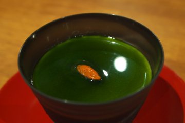 <p>Matcha annin tofu. Annin tofu topped with matcha sauce.&nbsp;</p>