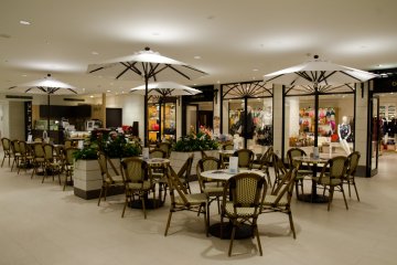 <p>Don't forget to try green tea beverages here</p>