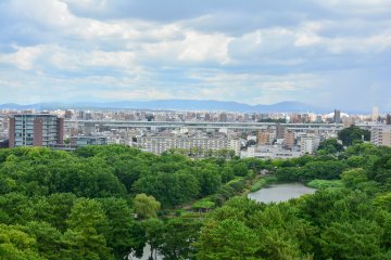 <p>Pemandangan kota Nagoya dari lantai teratas dari kastil&nbsp;</p>