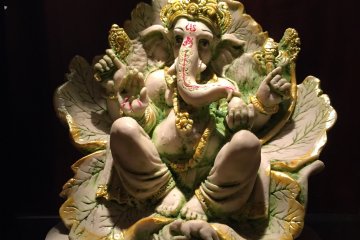 <p>One more Ganesha figurine</p>