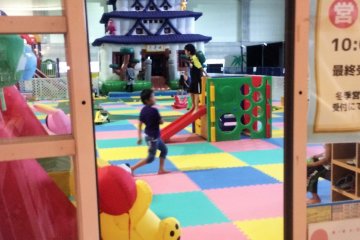 <p>The kid's play area.</p>
