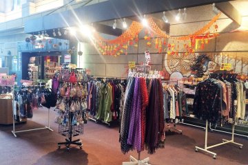 <p>A small shopping area, they also have souvenirs by the front desk.</p>