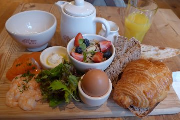 <p>The fisherman's brunch was a well balanced and very filling meal.</p>