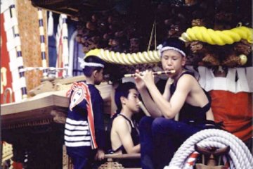 <p>Boys with flutes at the Kishiwada Danjiri Festival, which is on the weekend before the third September each year.</p>
