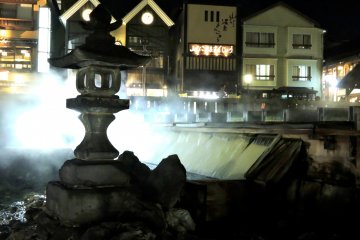 <p>The "hot water field" is surrounded by character buildings housing shops and restaurants</p>
