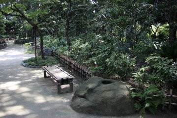 <p>A bamboo bench</p>