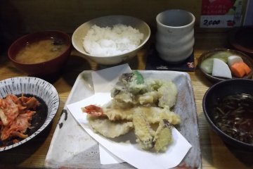 <p>I had to change to widescreen to get all my dinner in the shot</p>