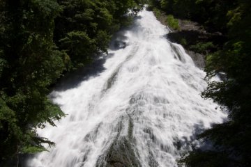 <p>Yudaki Falls at the southern end of the lake</p>