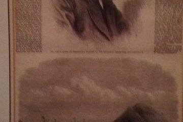 <p>Old articles about Hakodate in the museum</p>