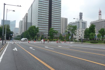 <p>Rutenya sangat luas, dengan banyak ruang tersedia untuk bersepeda bahkan di saat ramai.</p>