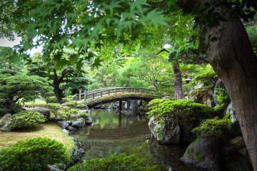 <p>Beautiful gardens</p>