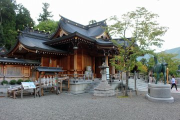 <p>From the opposite side</p>