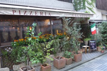 It is common to see Italian restaurants here as well.
