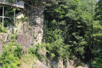 <p>Tidak ada yang akan tinggal di Doro Hotel dalam waktu dekat ini</p>