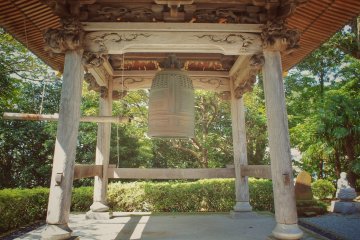 <p>Bell at Hosen-ji</p>