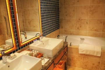 <p>Your bathroom if you stay on the Grand Executive Floor</p>