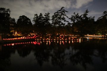 <p>Melihat kembali dari luar Todaiji</p>