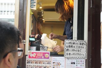 <p>This is where you queue, order, and pay for the crepe.</p>