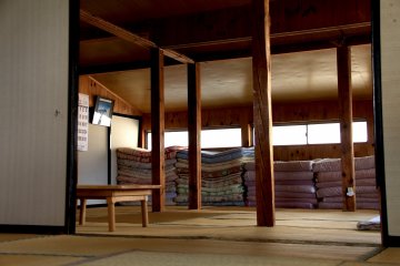 <p>The biggest room can take up to 21 guests</p>