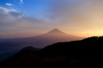 <p>Everyday it will be a surprise how the sunset looks</p>