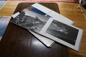 <p>When it gets dark and the view of Mount Fuji disappears, you can continue inside browsing one of the photo books</p>
